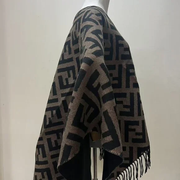 Fendi Shawl - Picture 4 of 7